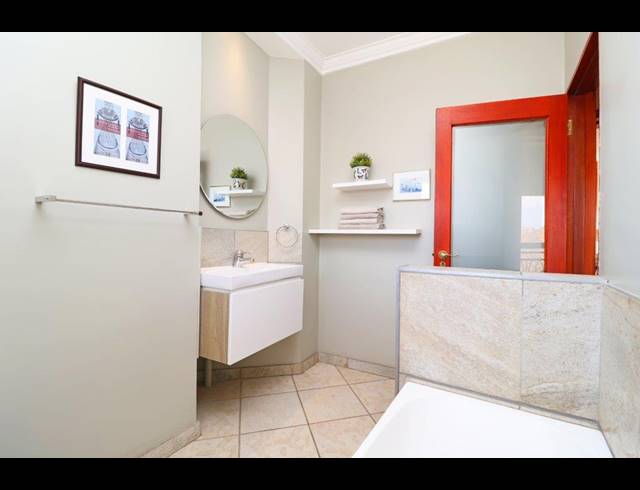 3 BEDROOM APARTMENT TO LET IN DUNKELD WEST